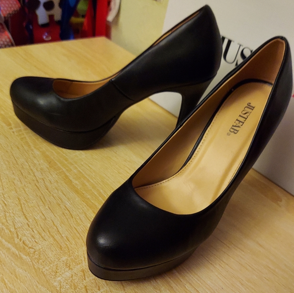 COPY - JUSRFAB BLACK PUMPS, size 7.5